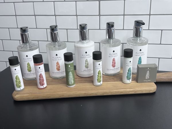 Floral Hair & Body Wash 300ml - Image 3
